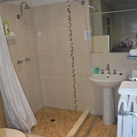 Beachhouse Bed And Breakfast Redcliffe Room photo