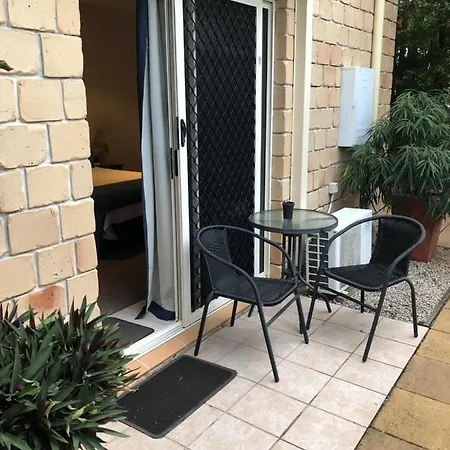 Beachhouse Bed And Breakfast Redcliffe Exterior photo